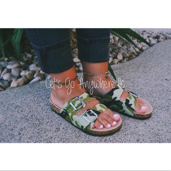 🍃Camo Birken Style Sandals 🍃 - Picture 4 of 4